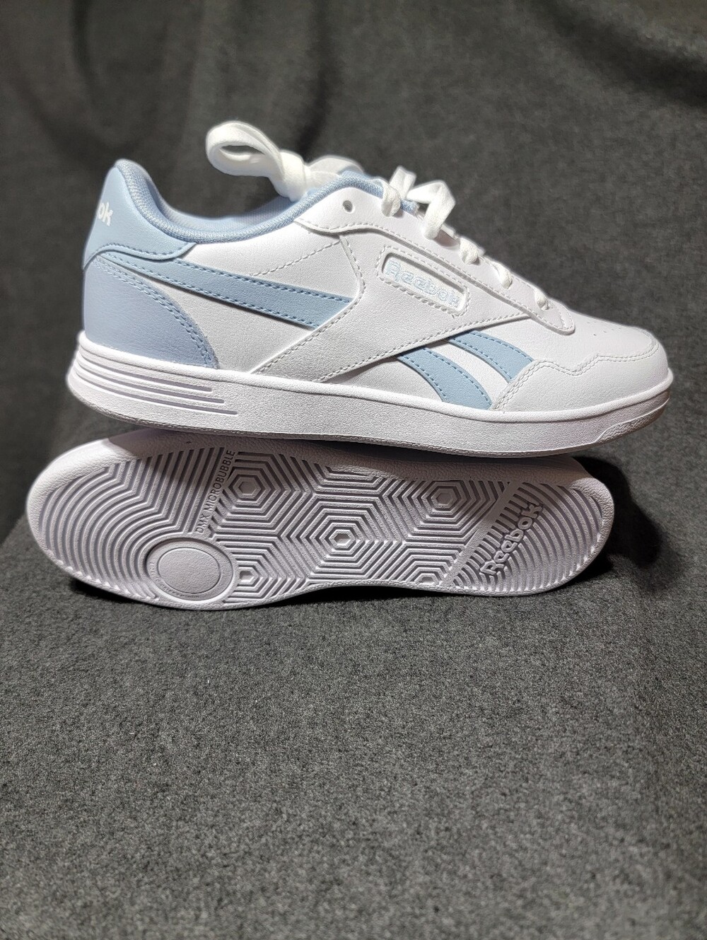 Reebok Court Advance Size 7 Women - Picture 2 of 5